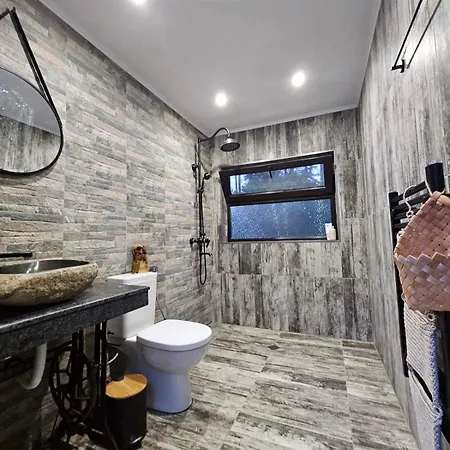 Zarevo Glamping *