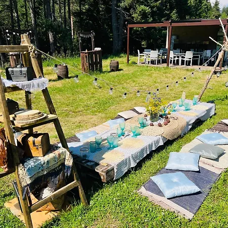 Zarevo Glamping *